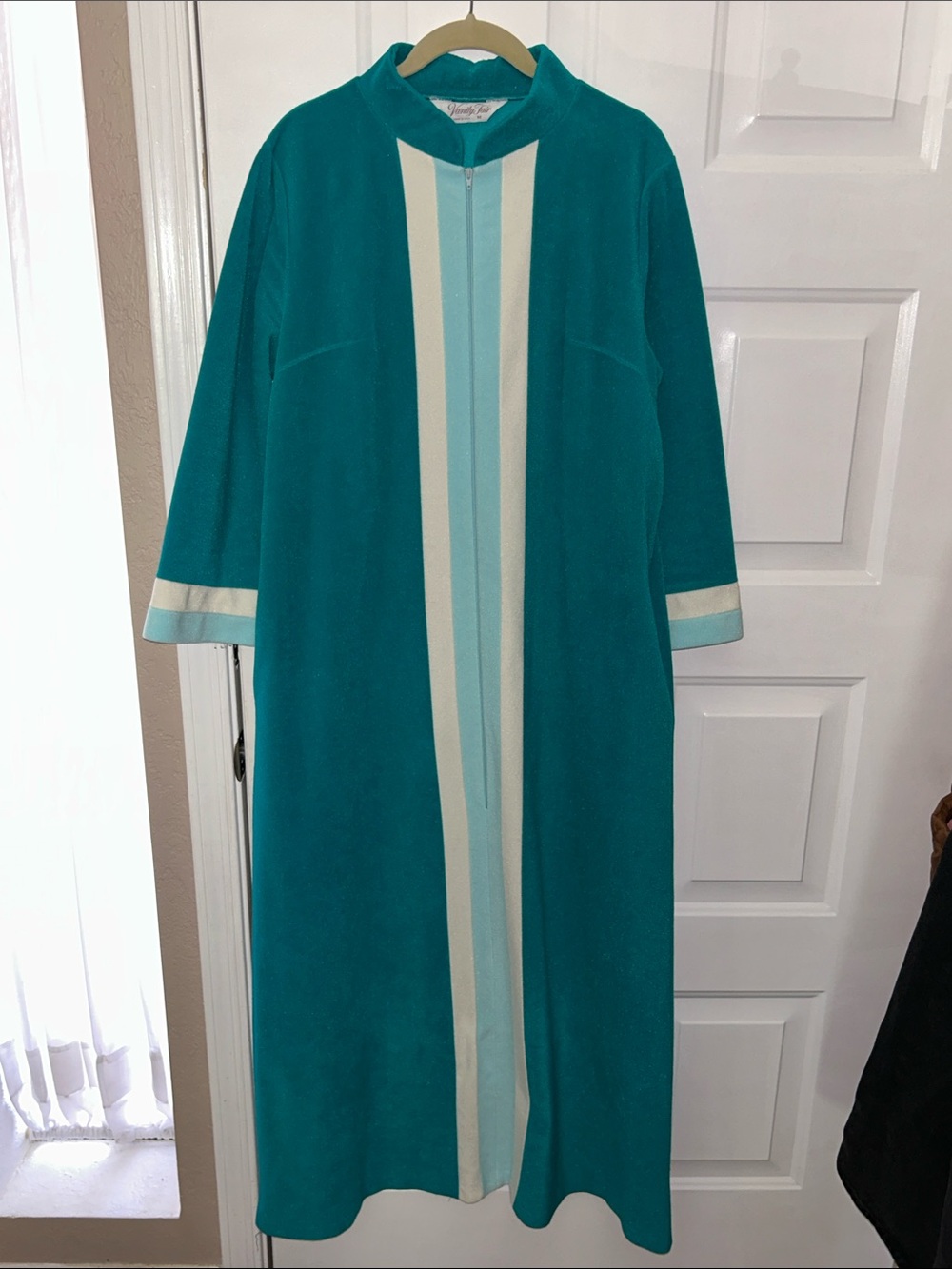Vintage Vanity Fair Teal and Ivory Zip-Front Dress House Coat